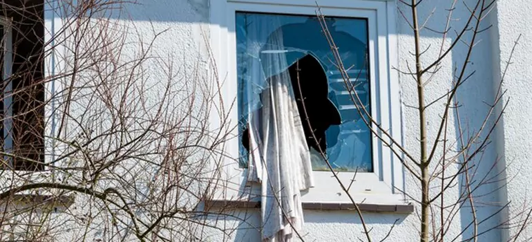Storm Window Installation Contractors in Cooper City, FL